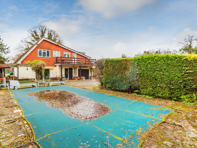 5 Bed House Detached For Sale in Lingfield